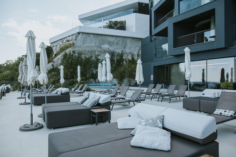 فندق أوباتيافي  فندق ديزاين نافيز المظهر الخارجي الصورة